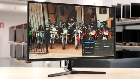 Samsung 32 Inch 4K UHD (HDMI, DP, USB) 1Billion Colors 60Hz AMD FreeSync
