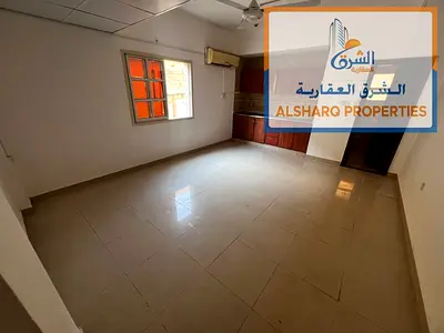 استوديو _ مساحه كبيره _ كيف اسبليت _ قريب من كافه الخدمات _سهل المخرج لشارقه ودبي