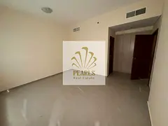 Largest luxury 1BHK master suite with free parking! Fitted kitchen, 2 baths & owner maintenance. Gre