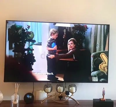 Tcl 55-inch LED Smart TV - Wall Mounted, Good Condition