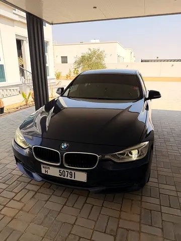 2013 BMW 3-Series 316i GCC Specs - Well Maintained