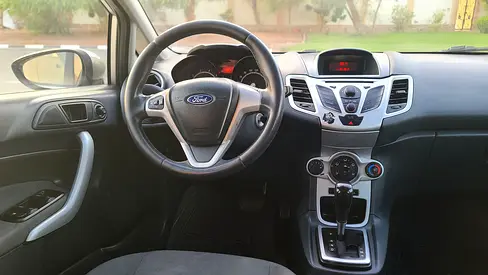 2012 FORD FIESTA 照片 9