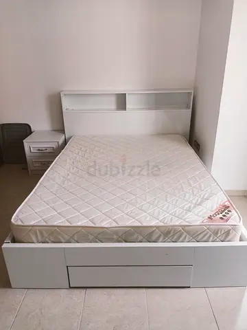 Queen Size Bed Set - Computer table- Mirror