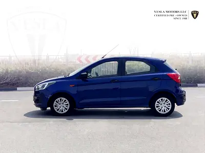 UNLIMITED MILEAGE WARRANTY / GCC SPECS + HATCHBACK + BLUETOOTH + USB + POWER LOCKS-2