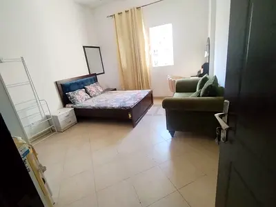 NO Commission Master Room for rent CBD 15 with dewa & internet