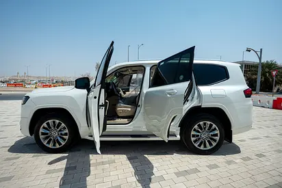 صورة 17 لـ 2025 Toyota LAND CRUISER