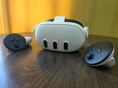 Meta Quest 3 128GB VR Headset - Lightly Used - Excellent Condition