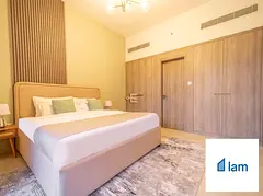 BRIGHT & SPACIOUS 1BR | VACANT | POOL VIEW