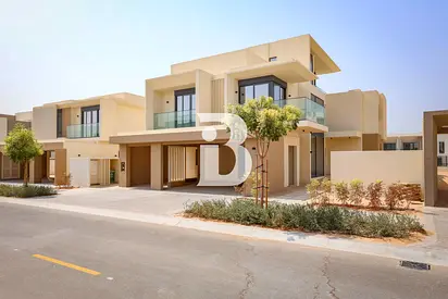 Single Row | Private Pool | Vastu