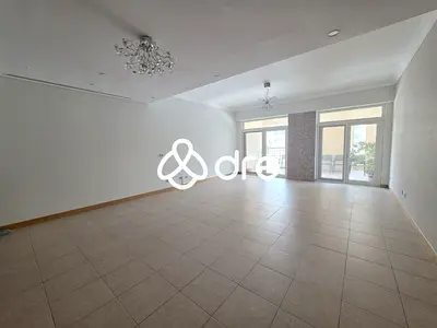 Upgraded 3-Bedroom Apartment for Rent in Shoreline, Al Anbara – Palm Jumeirah