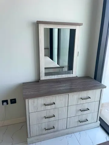 6-DRAWER DRESSER