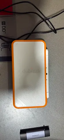 Nintendo 3ds xl WHITE AND YELLOW