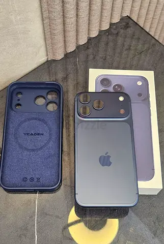 iPhone 17 Pro Max (512GB) with case and original box - Exellent condition