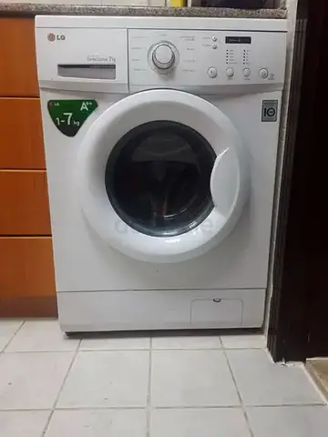 LG washing machine 7kg