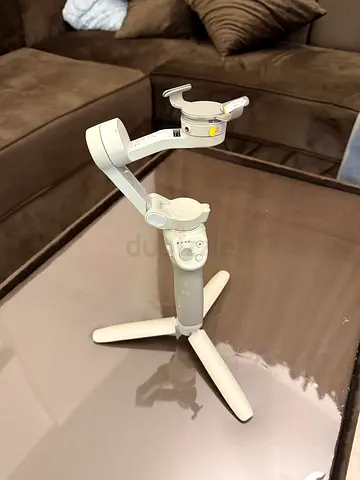 Portable 3-Axis Smartphone Gimbal with Foldable Tripod (White) — Good Condition and negotiable