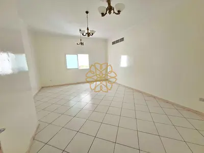 Bigger lahwish 2 bhk just 40k ready .to move family building near safia park