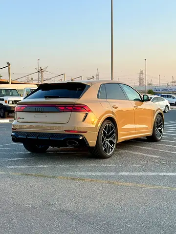 2025 AUDI RS Q8 photo 5