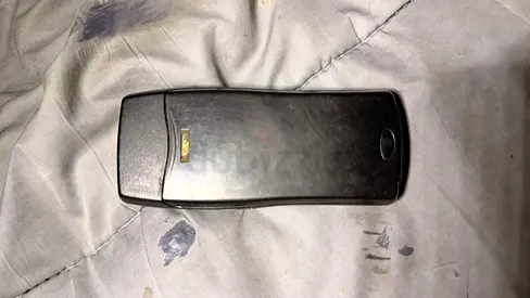 Nokia 8210