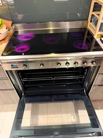 Smeg 90x60cm Electric Ceramic Cooker – 5 Burner with Oven