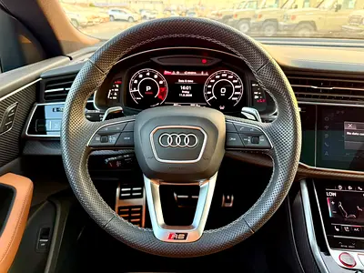 2025 AUDI RS Q8 photo 13