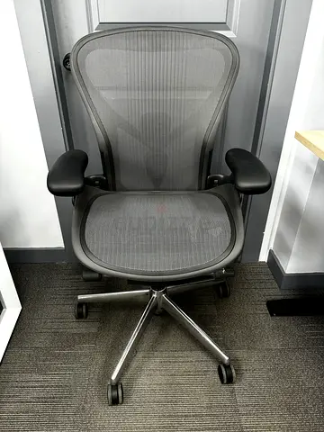 New Stock Remastered V2 Version Herman Miller Aeron Graphite Polished Aluminium Frame Chair Size C
