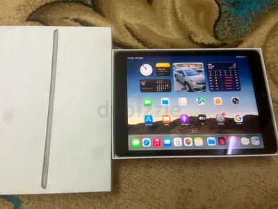 Apple iPad (9th gen?) with box - Good working condition cellular version