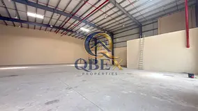 Spacious Warehouse for Commercial Storage and Business Operations in a Convenient Location in Umm Al