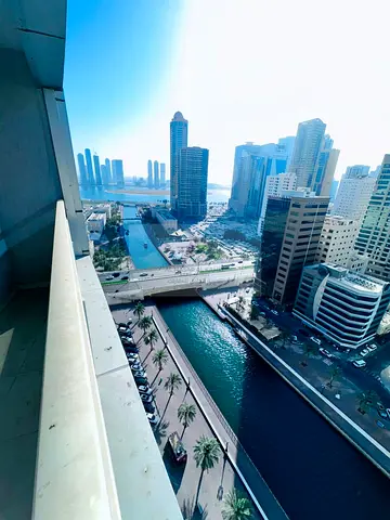 غرفـة ماستر | غرفة خادمة | 2 بلكونة | 2 حمام خارجي | إطلالة كاملة من جميع الغرف و الصالة| باركينج | صيانة مجانية | مساحات كبيره | موقع مميز