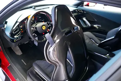 صورة 18 لـ 2025 Ferrari 12CILINDRI
