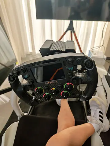 Full gaming set up with PC. Moza cockpit top of the range