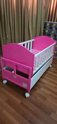 Baby cot bed