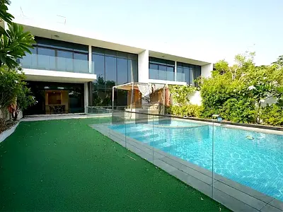 Unique 4BR+M | Prime finishes | High-End Lifestyle
