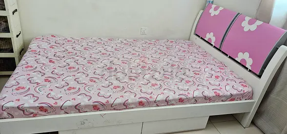 Kids Beds with only 120 dhs with mattress in Good Condition