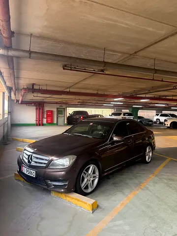 2013 Mercedes-Benz C200 Avantgarde - GCC Specs