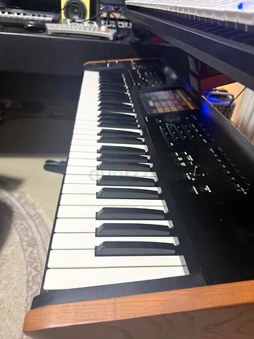 Korg KRONOS 2