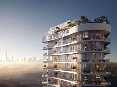 Water Front Living | Luxury Living| Prime Location