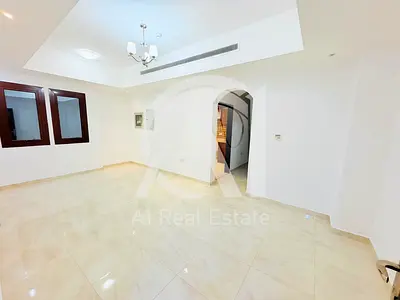 Spacious || 2 BR Flat Maidroom ||Parking || ‪
