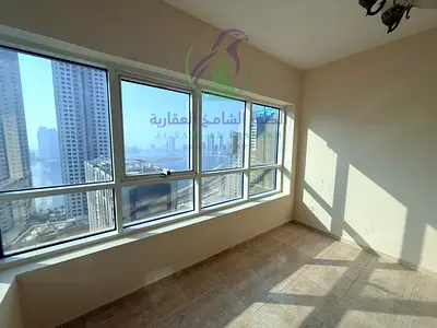 شقة واسعة ومريحة 3 غرف وصالة في التعاون بإطلالة بحرية وبلكونة وغرفة خادمة وشهر مجاني
