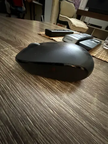 Original Microsoft Bluetooth Optical Mouse - Black, As new worth 120aed on Amazon for 40 with gift K