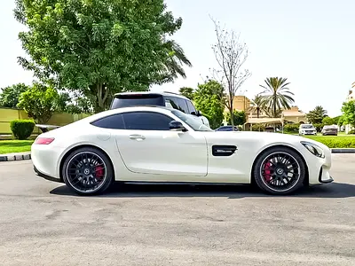 صورة 4 لـ 2015 Mercedes-BENZ AMG