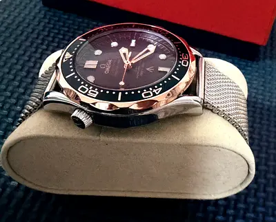 Omega Seamaster-style Men's Stainless Steel Sport Watch with Mesh Strap