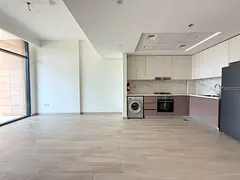 HUGE SIZE ONE BEDROOM APARTMENT WITH FITTED KICTHEN