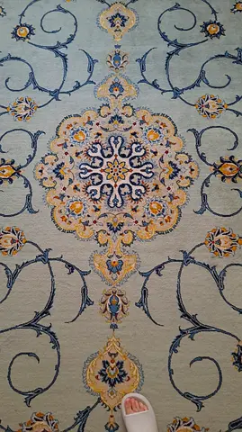 Authentic Persian Carpet handmade in Kashan Iran