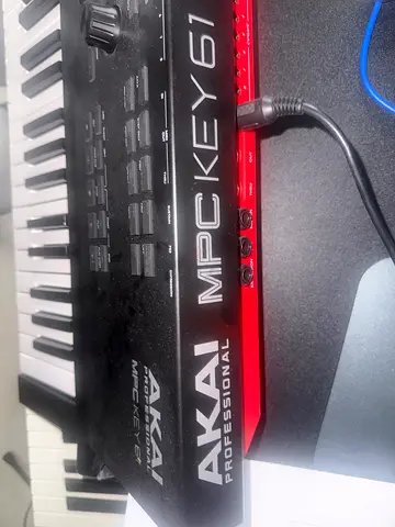 Akai Professional MPC Key 61 Production Synthesizer
