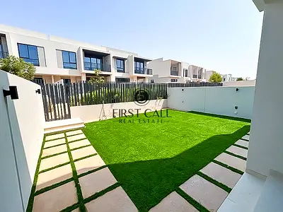 Middle 4 bedroom Townhosue | brand new