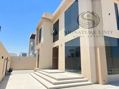 Spacious 5-Bedroom Villa | Covered Parking