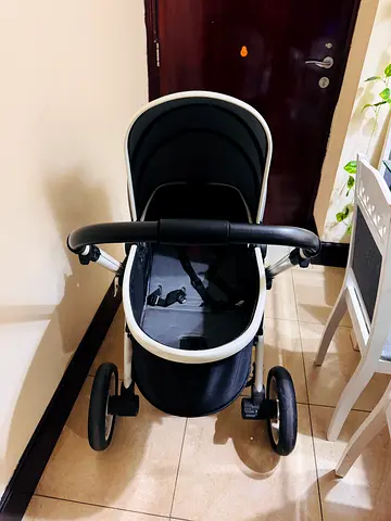Single-seat baby stroller/pram in good condition