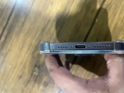 iPhone 16 pro max in excellent condition with apple orignal magsafe case Battery health 90+