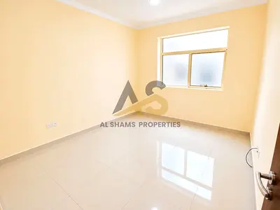 Upgraded 3Bhk With Balcony Parking Separate kitchen Near Mosque & Park