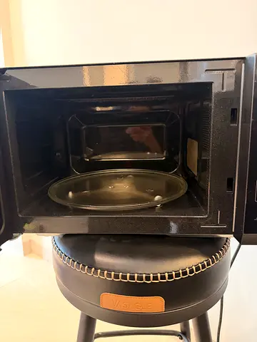 Toshiba microwave oven (25L)